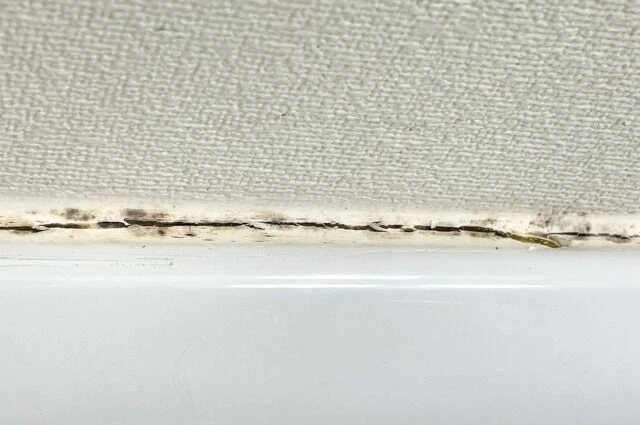 外壁の塗装剥がれはDIYで補修できる？